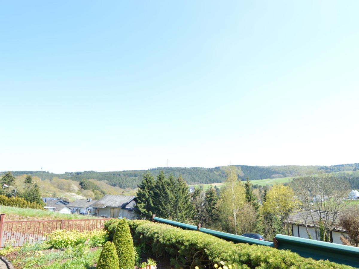 Apartment In Eifel With Children S PlaygroundLirstal エクステリア 写真