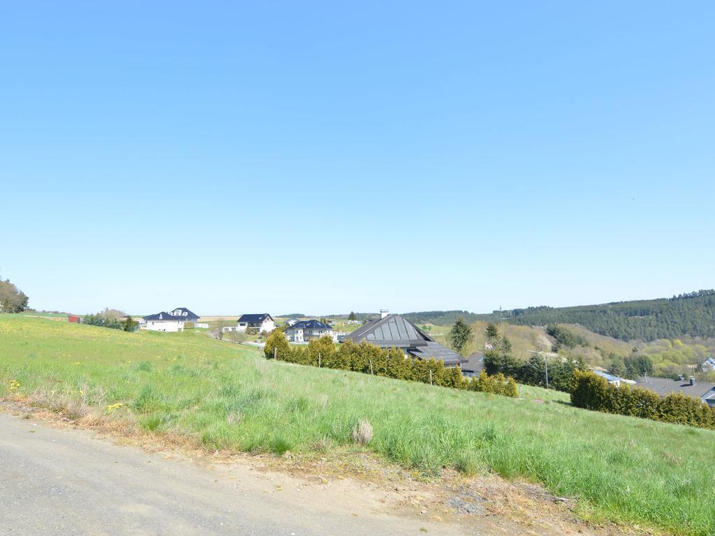Apartment In Eifel With Children S PlaygroundLirstal エクステリア 写真