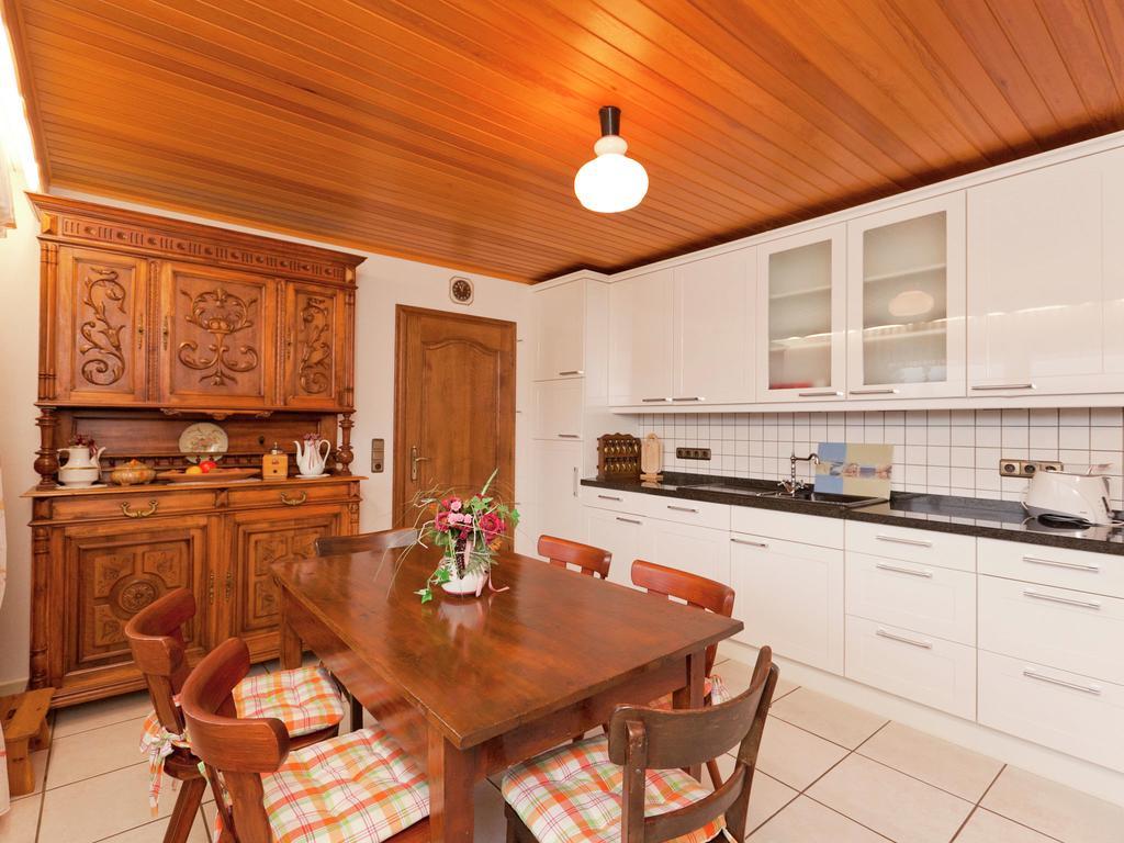 Apartment In Eifel With Children S PlaygroundLirstal エクステリア 写真
