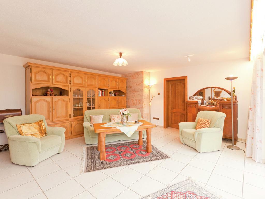 Apartment In Eifel With Children S PlaygroundLirstal エクステリア 写真