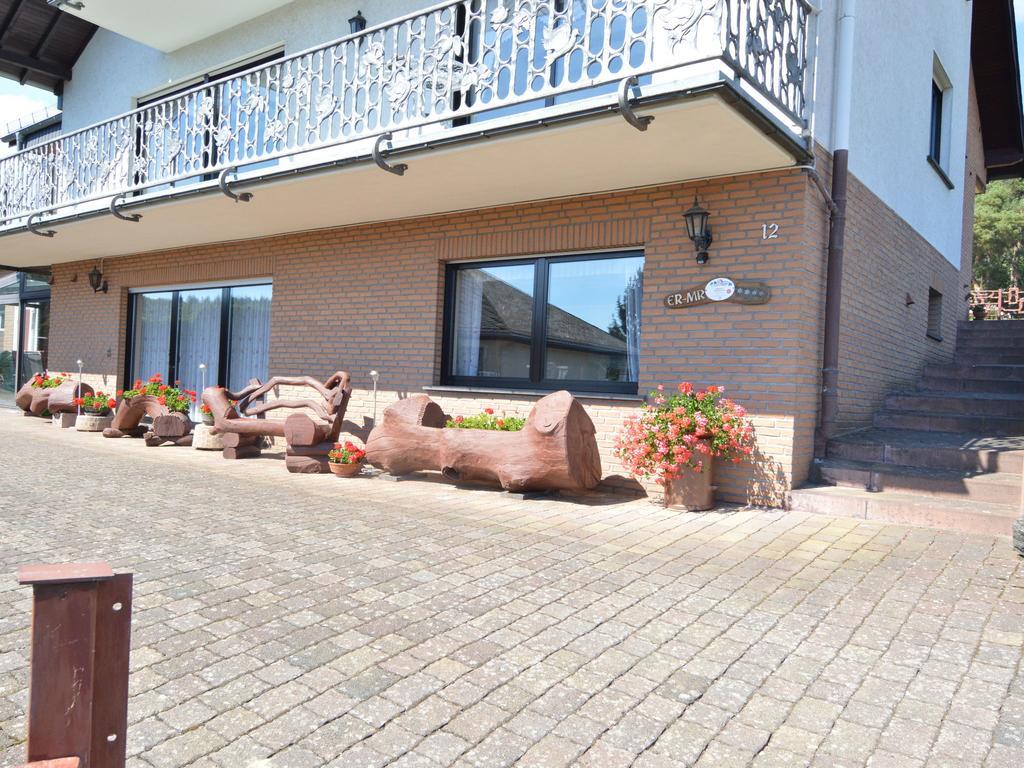 Apartment In Eifel With Children S PlaygroundLirstal エクステリア 写真