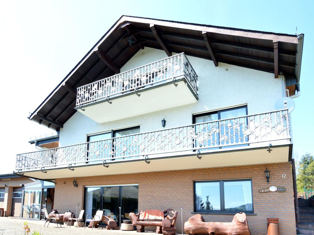 Apartment In Eifel With Children S PlaygroundLirstal エクステリア 写真